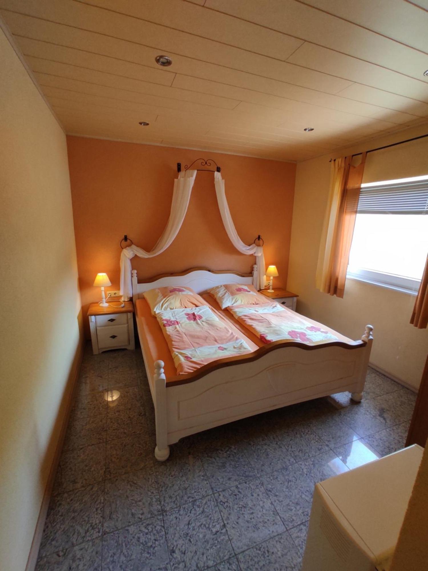 Moselferienweingut Schaefer Wintrich Quarto foto
