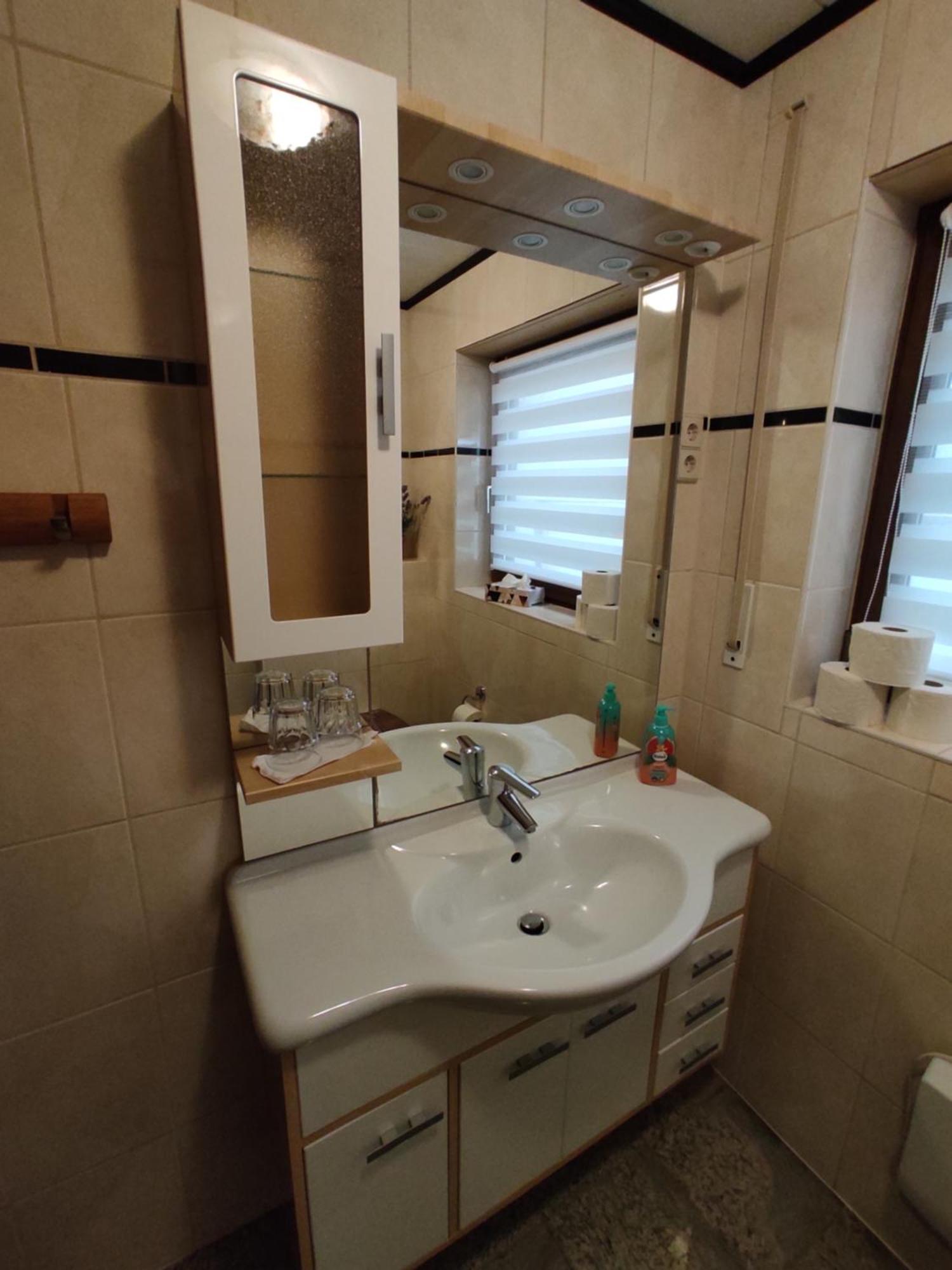 Moselferienweingut Schaefer Wintrich Quarto foto